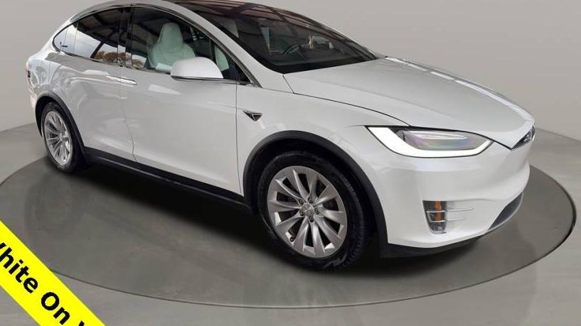 TESLA MODEL X 2017 5YJXCAE23HF048434 image